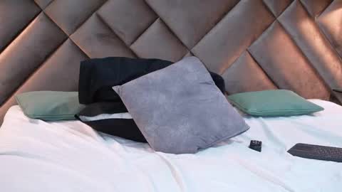 Sofia online show from April 2026 07:58:02 PM