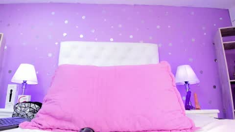 Sophia  online show from October 2025 08:10:01 PM