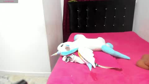 Snapshot of sophia_moons_ chatting on April 2026 12:45:01 AM sophia_moons_ online show from April 2026 12:45:01 AM