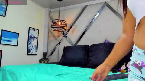 Sophia  Ostin online show from December 2025 04:07:01 AM