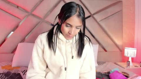 Sophia Paris online show from April 2026 02:33:02 AM