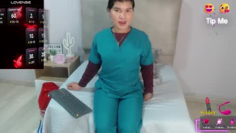 Snapshot of sophiabedford chatting on April 2026 06:25:01 PM Sophia Bedford online show from April 2026 06:25:01 PM