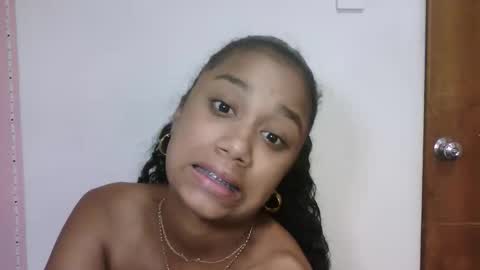 Snapshot of sophiacastro19 chatting on March 2026 06:35:01 PM Sophia online show from March 2026 06:35:01 PM