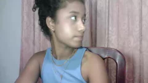 Snapshot of sophiacastro19 chatting on May 2026 02:29:01 AM Sophia online show from May 2026 02:29:01 AM