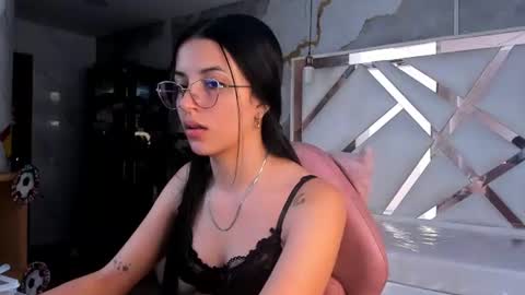 Snapshot of sophiadoll_tf chatting on June 2026 12:49:01 PM sophiadoll_tf online show from June 2026 12:49:01 PM