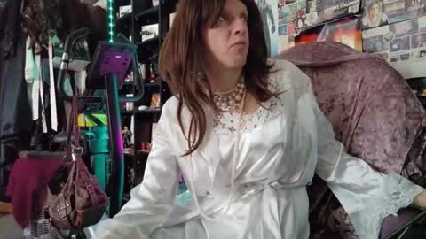 Snapshot of sophie198013 chatting on April 2026 03:48:02 PM Sophie Satin1980 online show from April 2026 03:48:02 PM