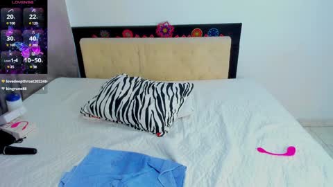 Sophia  online show from December 2024 04:29:02 PM