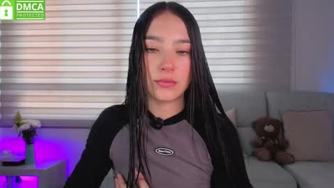 Sophie  online show from December 2025 02:33:02 PM