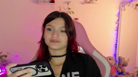 Snapshot of sophie_dolly_ chatting on January 2025 08:54:01 PM sophie doll online show from January 2025 08:54:01 PM