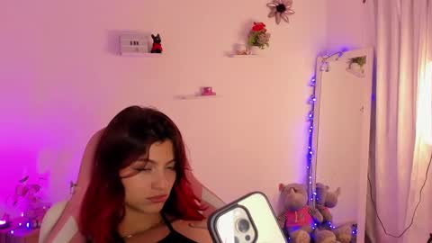 Snapshot of sophie_dolly_ chatting on January 2025 08:11:01 PM sophie doll online show from January 2025 08:11:01 PM