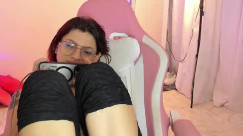 Snapshot of sophie_dolly_ chatting on January 2025 06:57:01 AM sophie doll online show from January 2025 06:57:01 AM