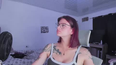 Snapshot of sophie_dolly_ chatting on February 2026 10:52:02 PM sophie doll online show from February 2026 10:52:02 PM