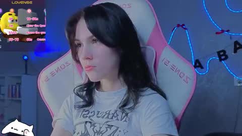 sophie_nomenal_ online show from January 2026 02:31:01 PM