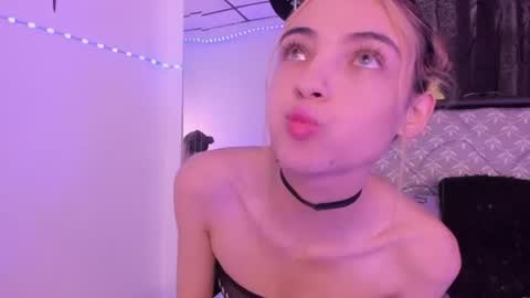 Snapshot of sophie_vega1 chatting on July 2026 06:51:02 PM Sophie online show from July 2026 06:51:02 PM