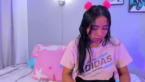 sophie_w1 online show from November 2025 12:34:01 PM