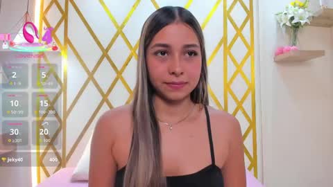 Snapshot of sophiebenson_ chatting on May 2026 01:27:02 PM Sophie online show from May 2026 01:27:02 PM