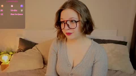 Snapshot of sophieblush chatting on April 2026 05:07:01 AM Sophia online show from April 2026 05:07:01 AM