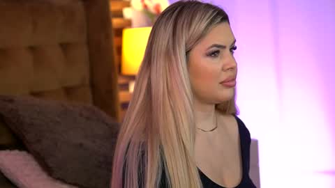 Sophie online show from February 2026 10:18:01 AM