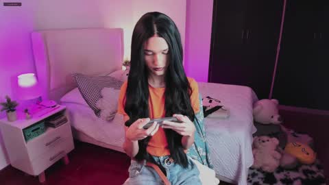    online show from September 2025 02:00:02 AM