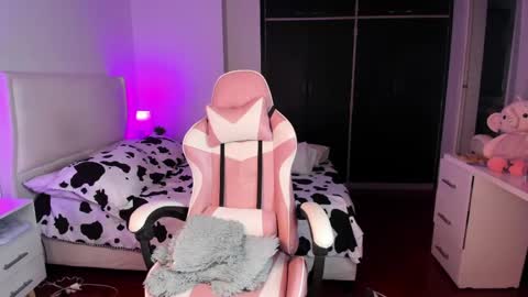    online show from May 2026 04:07:02 AM
