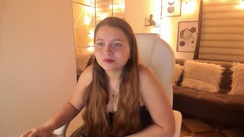 Sophie  online show from October 2025 02:04:01 PM