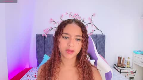 Snapshot of sophiee_velvet chatting on May 2026 12:43:01 PM online show from May 2026 12:43:01 PM