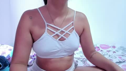 Sophie Woods  online show from February 2025 06:29:02 PM