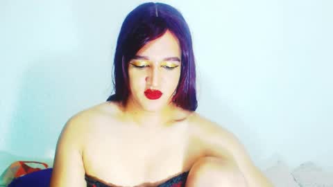 sophiehillsxo online show from April 2026 12:35:01 AM