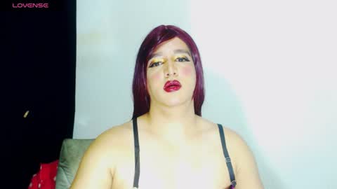 Snapshot of sophiehillsxo chatting on June 2026 05:55:02 PM sophiehillsxo online show from June 2026 05:55:02 PM