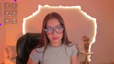 Snapshot of sophiehouston_ chatting on June 2026 03:44:01 AM Sophie Houston online show from June 2026 03:44:01 AM