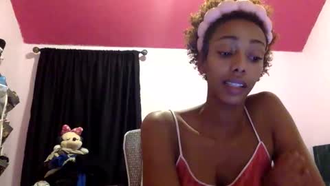 Snapshot of sophieinthecity chatting on May 2026 02:09:02 AM Sophia Star online show from May 2026 02:09:02 AM