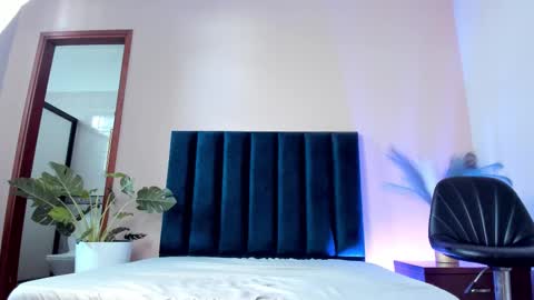 Sophie Johns online show from January 2026 06:33:02 PM