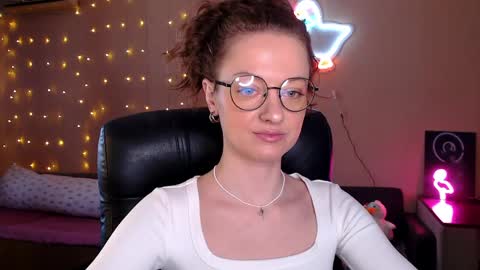 sophieleroux online show from April 2026 11:15:01 AM