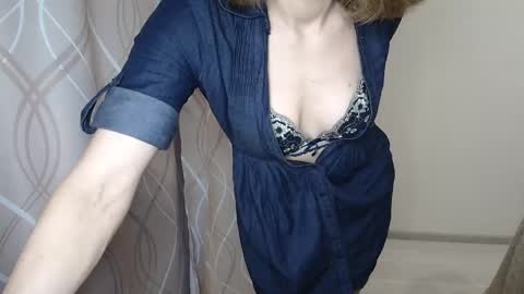Snapshot of sophiemisss chatting on October 2025 07:09:01 AM Sophiemisss online show from October 2025 07:09:01 AM