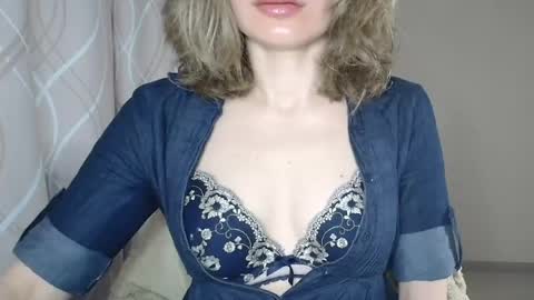 Sophiemisss online show from May 2026 06:22:02 AM