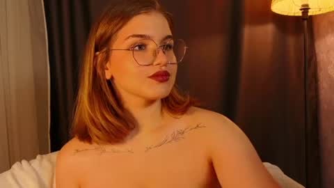 Snapshot of sophiemure chatting on July 2026 08:26:02 PM Sophie online show from July 2026 08:26:02 PM