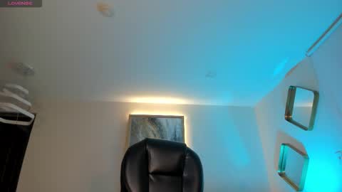 Sophie  Palmer online show from November 2025 10:49:02 AM