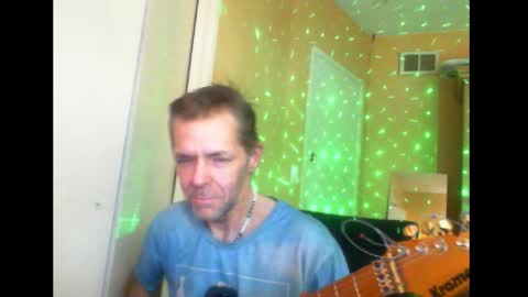 Snapshot of sophiestar12 chatting on December 2024 04:01:02 AM Sophiestar online show from December 2024 04:01:02 AM