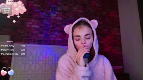 Snapshot of sophiesuvi chatting on December 2024 05:42:01 PM Sophie and my bestie Mandy online show from December 2024 05:42:01 PM