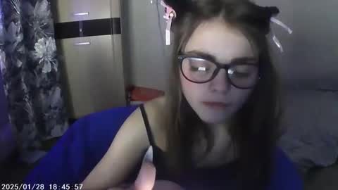 Snapshot of sophiesuvi chatting on January 2025 08:28:01 PM Sophie and my bestie Mandy online show from January 2025 08:28:01 PM