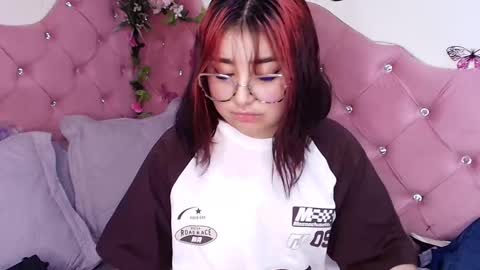   Sophie  online show from September 2025 07:08:01 PM