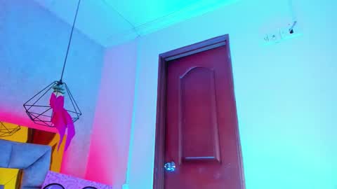   Sophie  online show from February 2026 08:13:02 AM