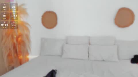 Sophie online show from October 2025 03:58:02 PM