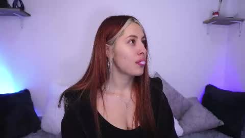 Sophiie online show from September 2025 12:17:02 PM