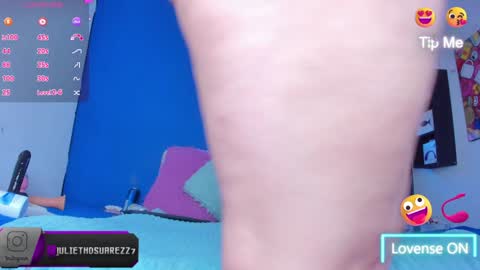 Snapshot of sophiiegreenn chatting on December 2024 11:20:02 AM Julieth online show from December 2024 11:20:02 AM