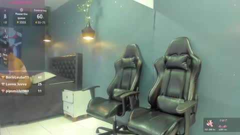 Sophie Taylor online show from November 2025 11:37:02 PM