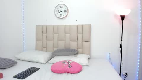 Sofia  online show from May 2026 12:39:01 AM