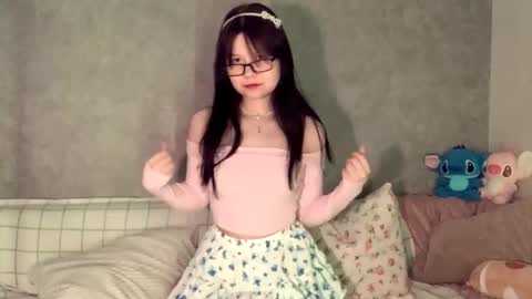 lily online show from November 2025 05:59:01 PM