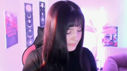 Snapshot of sour_cherry_ chatting on April 2026 12:07:02 PM Jennie online show from April 2026 12:07:02 PM
