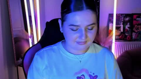 Snapshot of sour_cherry_ chatting on May 2026 06:34:02 PM Jennie online show from May 2026 06:34:02 PM